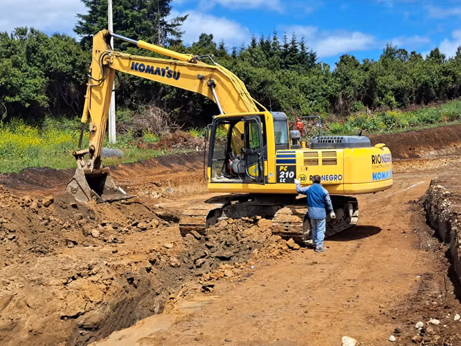 Excavadora Komatsu PC 210LC-10MO, Año 2021