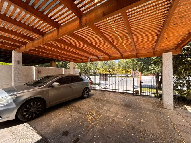 Hermosa Casa Provenzal Condominio El Monte - Chicureo