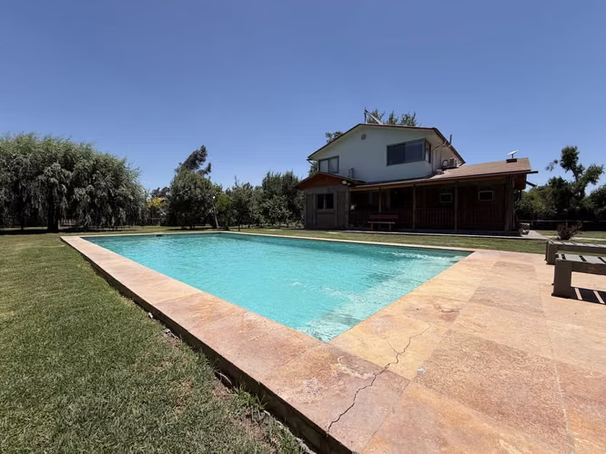CASA CON HERMOSO JARDÍN EN CONDOMINIO - Imagen 25