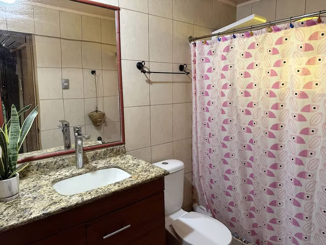 CASA CON HERMOSO JARDÍN EN CONDOMINIO - Imagen 8