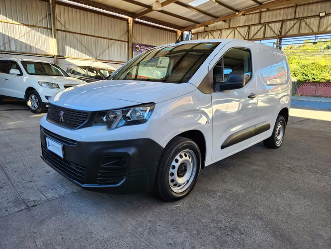 Peugeot partner 1.5 Hdi FULL EQUIPO año 2023, RECIBO VEHICULOS