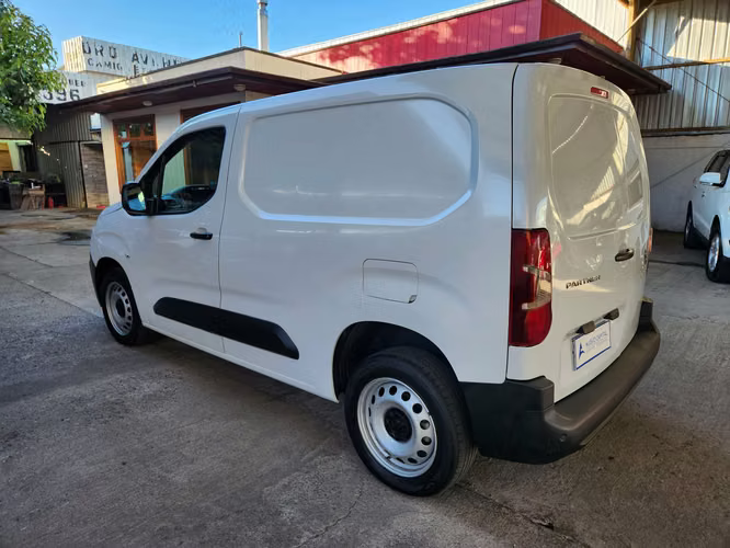 Peugeot partner 1.5 Hdi FULL EQUIPO año 2023, RECIBO VEHICULOS