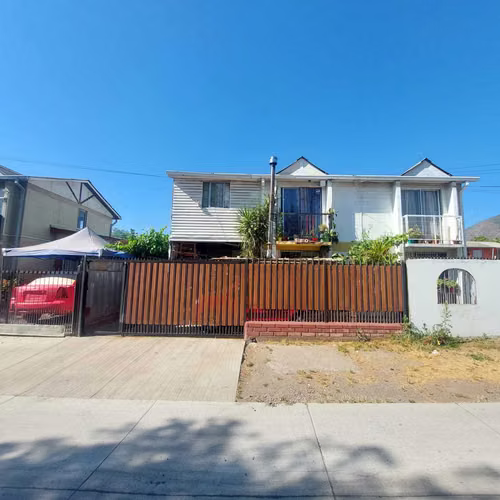 Venta de amplia casa  (136741)