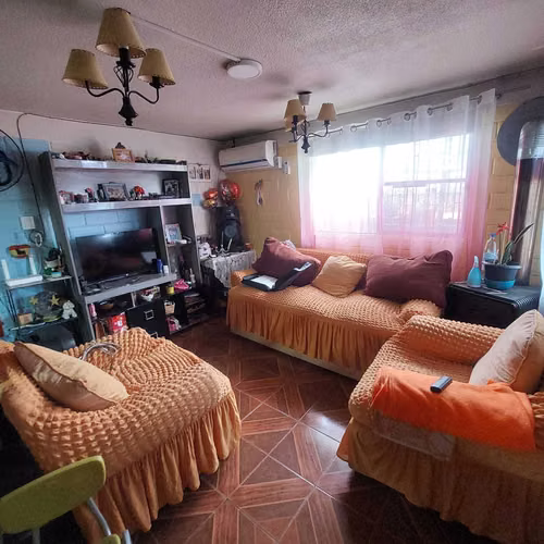 Venta de amplia casa  (136741)