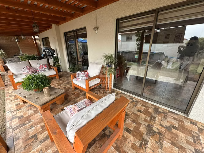 Arriendo y Compromiso de Compra/Chicureo Poniente