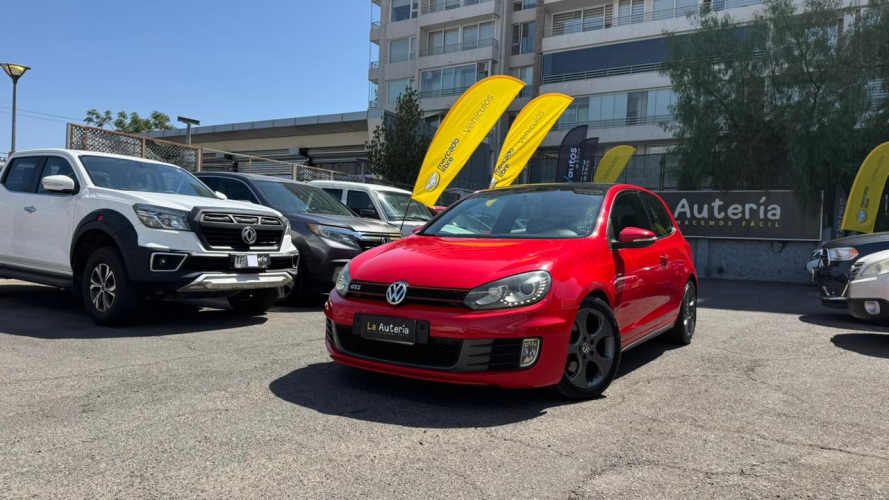 Volkswagen Golf GTi 2.0 AT (2013)