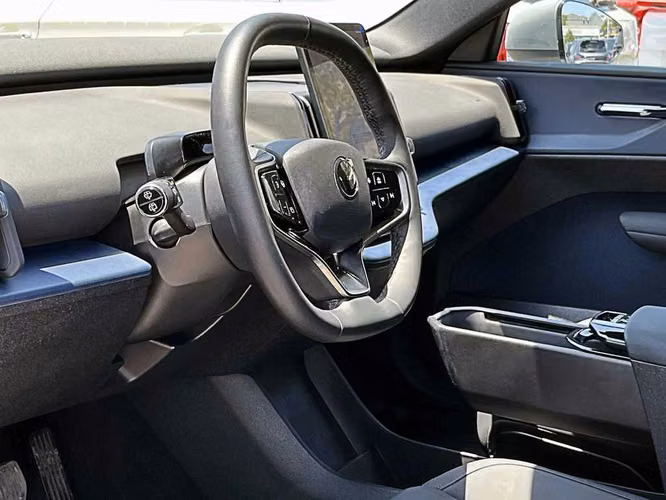 VOLVO EX30 2024