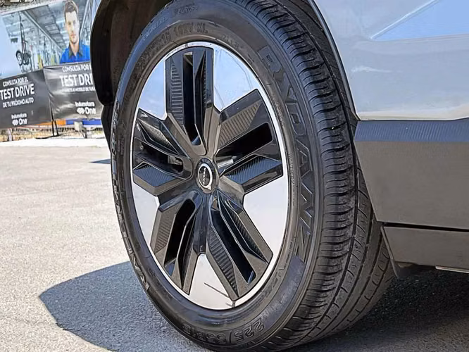 VOLVO EX30 2024