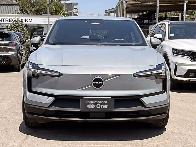 VOLVO EX30 2024