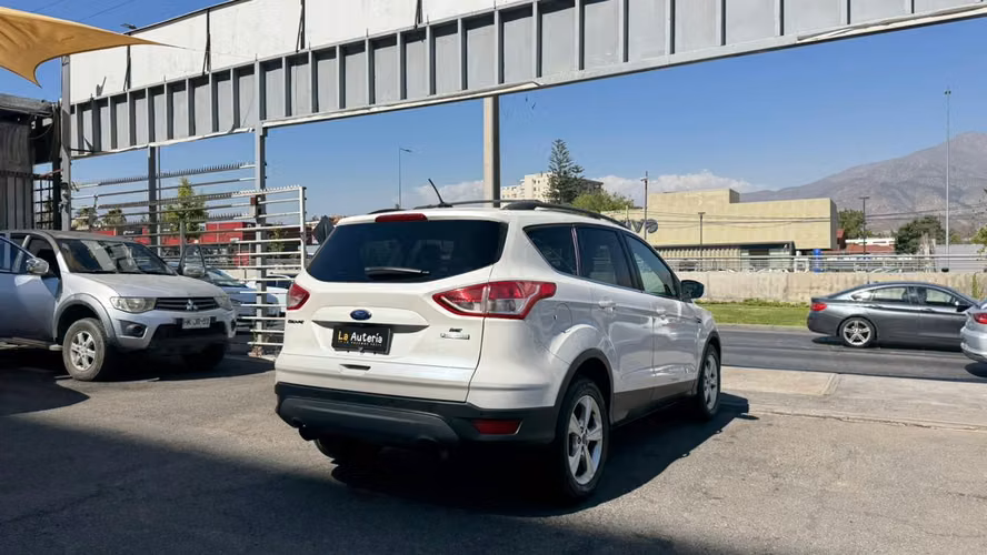 Ford Escape 2.0 SE Ecoboost 4X2 AT 5P (2014)
