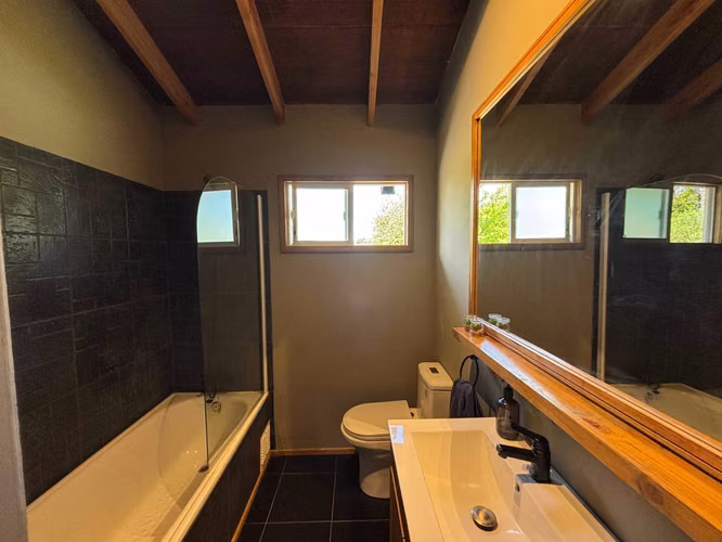 Casa con 3 cabañas en venta en Puerto Varas (137055)