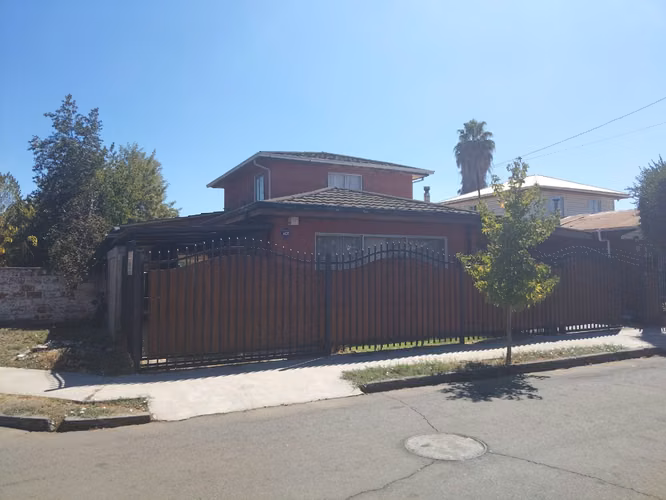 VENDEMOS CASA UBICADA EN COMUNA DE TENO