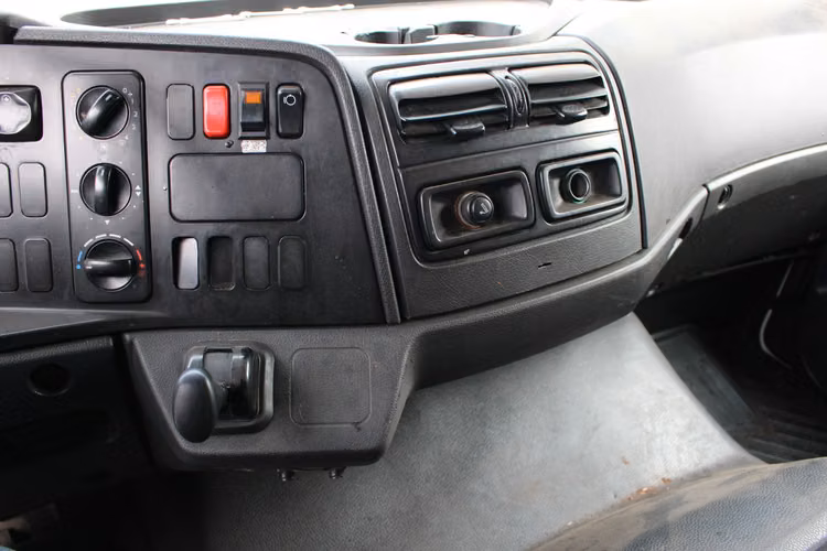 Camion Mercedes Benz Atego 1726 año 2017 Furgon Termico Equipo de Frio Thermoking V800max