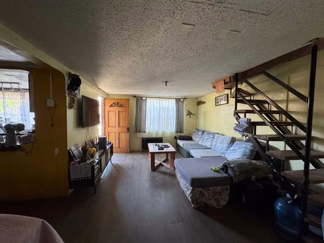 Casa esquina en Venta en el Palomar (137177)