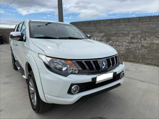 Mitsubishi L200 Katana 2.4 Diésel 4x4 – Full Equipo, Excelente Estado