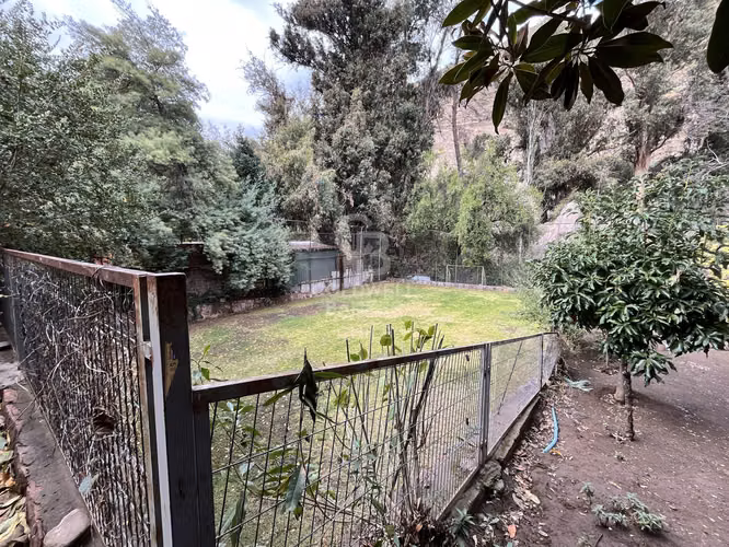 Parcela con casa en entorno Natural, sector El Arrayán