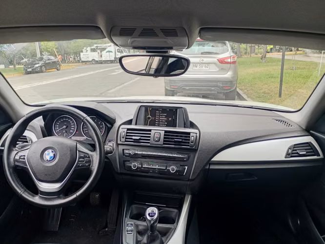 BMW 116I  1.6 MT 2013