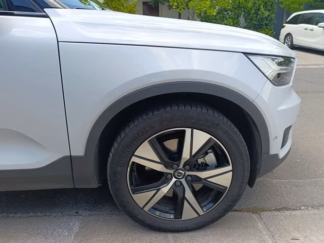 VOLVO XC40 2022
