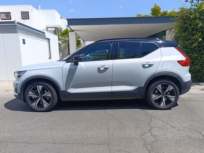 VOLVO XC40 2022