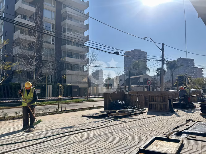 Local con visibilidad y conectividad, Las Condes