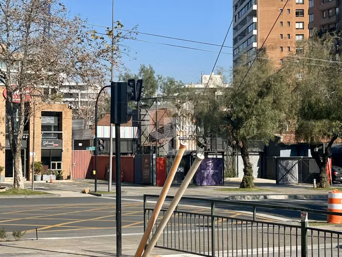 Local con visibilidad y conectividad, Las Condes