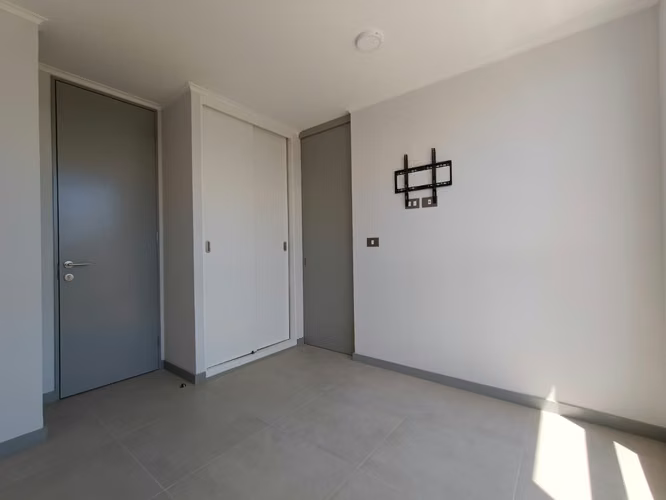 SE ARRIENDA DEPTO. NUEVO DE 1D1B BARRIO RESIDENCIAL DE ÑUÑOA - Imagen 13