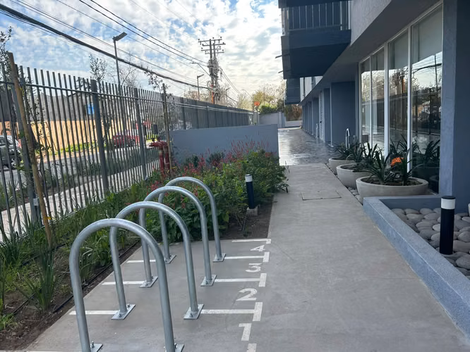 SE ARRIENDA DEPTO. NUEVO DE 1D1B BARRIO RESIDENCIAL DE ÑUÑOA - Imagen 29