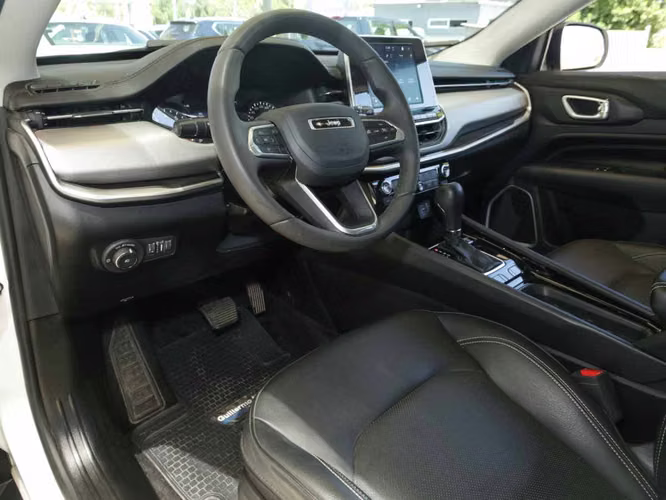 Jeep Compass 2025 Compass Longitude T270 - Imagen 8