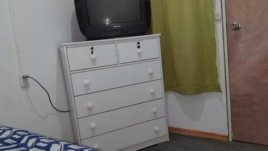 Se arriendan habitaciones amobladas