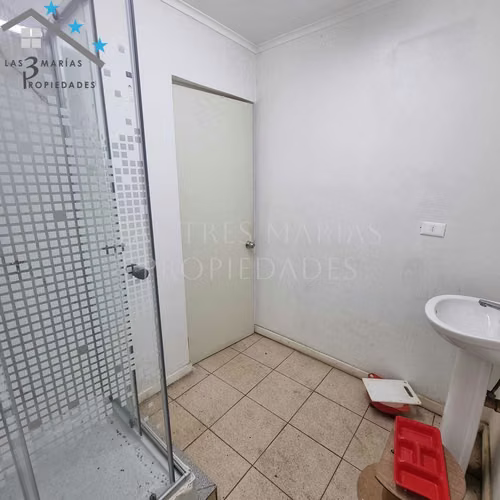 Gran Bodega en Jaime Repullo con 1300 m2 (138155)