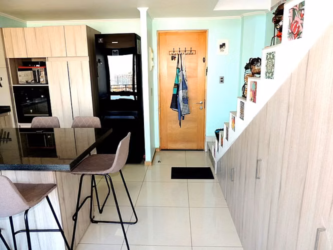 EXCLUSIVO DUPLEX REMODELADO IMPECABLE CON EXCELENTE ACCESO