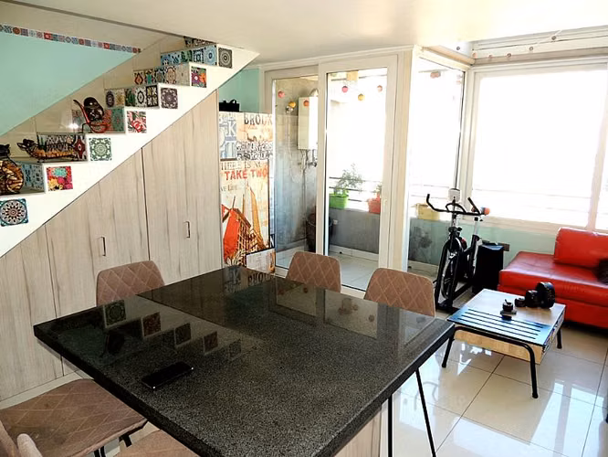 EXCLUSIVO DUPLEX REMODELADO IMPECABLE CON EXCELENTE ACCESO