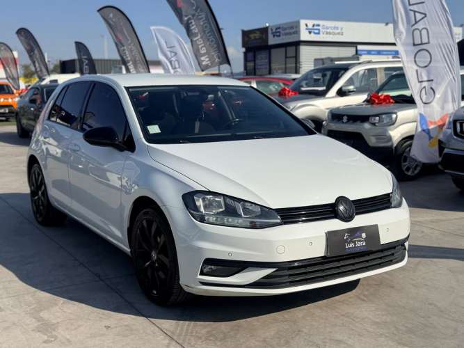 VOLKSWAGEN GOLF TSI