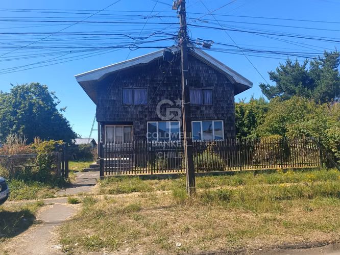 ¡3 sitios! Oportunidad de inversion en Centro de Llanquihue