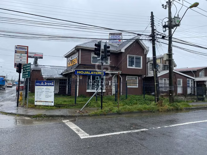 Oportunidad  comercial | En Esquina. Parque Industrial