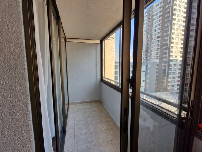 Grace Kelm Vende Depto IMPECABLE de 42 m2/ 1 dorm en suite C/bod en Santiago