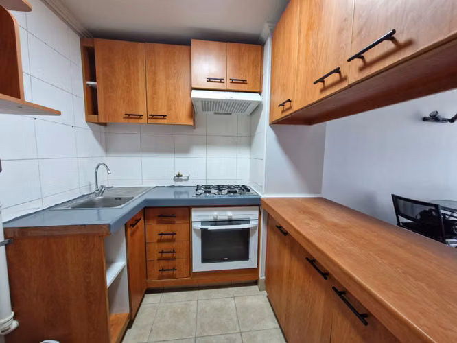 Grace Kelm Vende Depto IMPECABLE de 42 m2/ 1 dorm en suite C/bod en Santiago