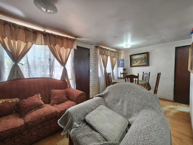 Se vende casa esquina con gran terreno en Villa El Abrazo