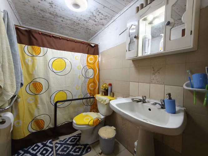 Se vende casa esquina con gran terreno en Villa El Abrazo