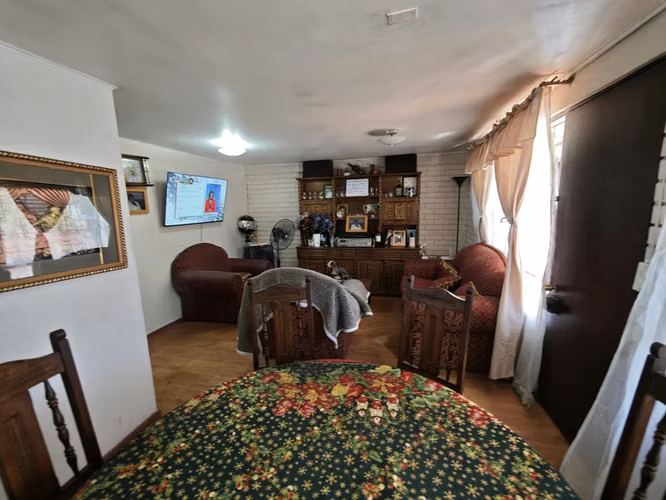 Se vende casa esquina con gran terreno en Villa El Abrazo