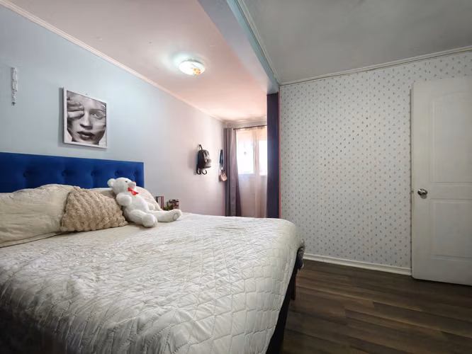 Se vende casa ampliada en Av. Cuatro Poniente, Maipú