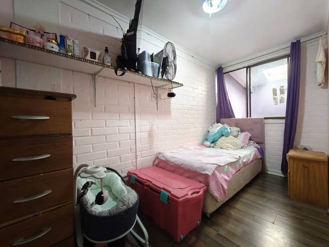Se vende casa ampliada en Av. Cuatro Poniente, Maipú