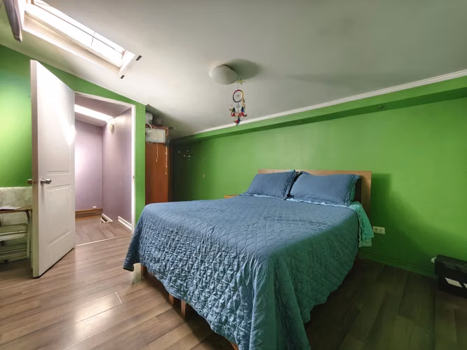 Se vende casa ampliada en Av. Cuatro Poniente, Maipú