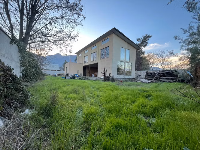 En Venta Gran Terreno Con Casa En Proceso De Construcción