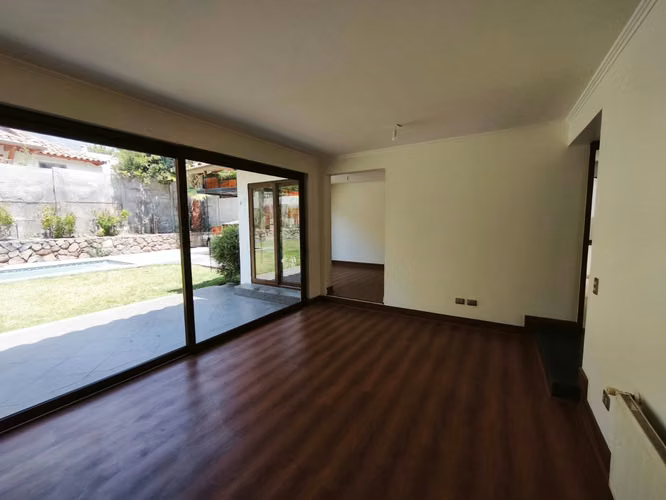 CASA REMODELADA QUINCHO Y PISCINA (5D-4B) - EL BUEN CAMINO, PEÑALOLÉN - Imagen 3