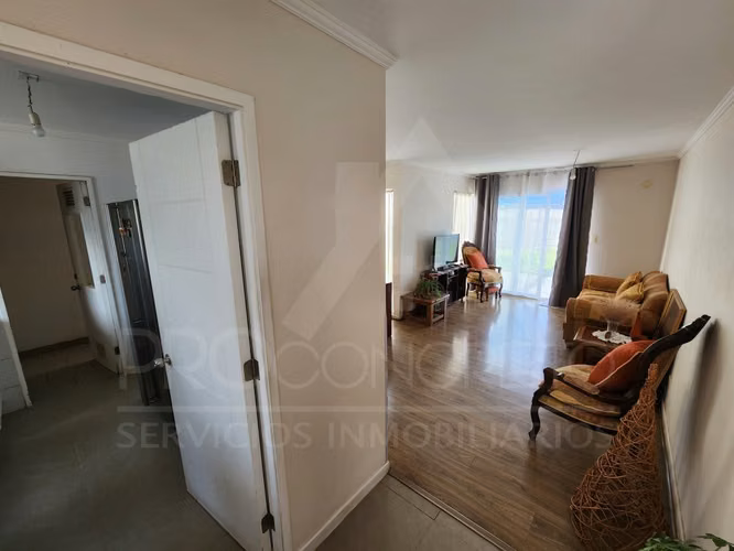 Casa En Venta En El Manzano Tiltil, 3d+3b Y 2e, Condominio Seguro