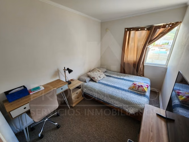 Casa En Venta En El Manzano Tiltil, 3d+3b Y 2e, Condominio Seguro