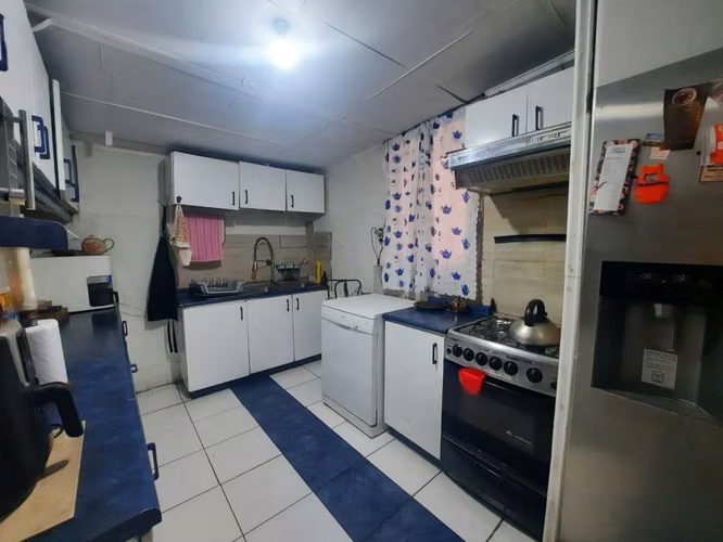 Grace Kelm vende casa REGULARIZADA/ 3 dorm/ 2 baños/ cocina indep/comedor/est  2 autos, en Renca