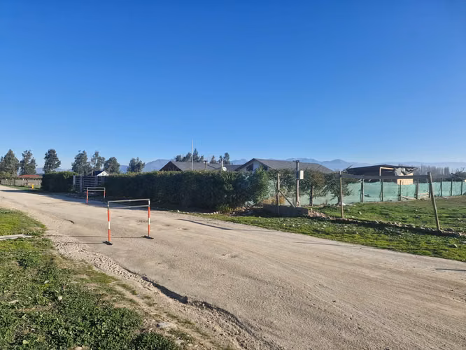 Grace Kelm Vende Hermosa Parcela plana bella vista en condominio de 5000m2 con luz y agua en Paine