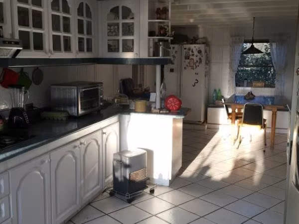 PRECIOSA CASA PATRONAL EN PARCELA, COND VALLE DEL HUINGANAL, LIMACHE